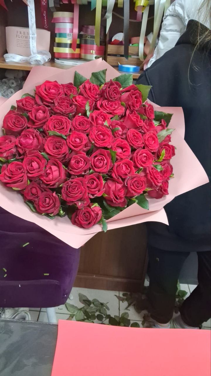 Букет 51 роза, 40 сантиметров