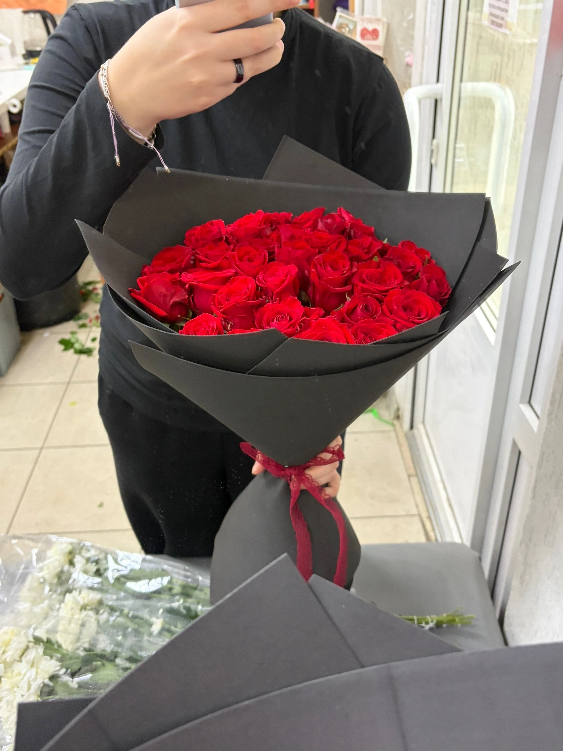 31 роза 40 сантиметров